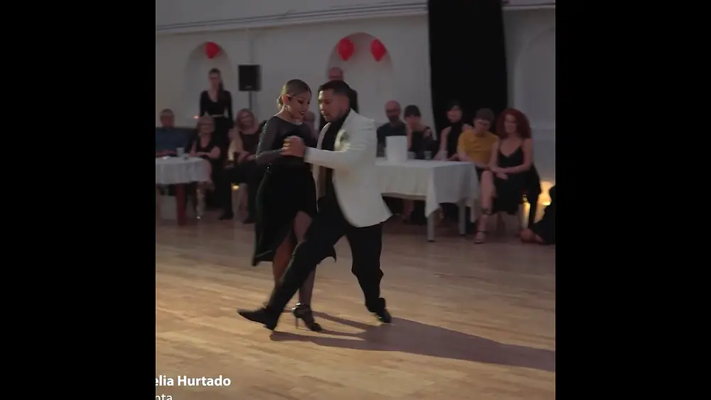 Video thumbnail for Noelia Hurtado & Octavio Fernandez - Bien Pulenta #TangoMoments