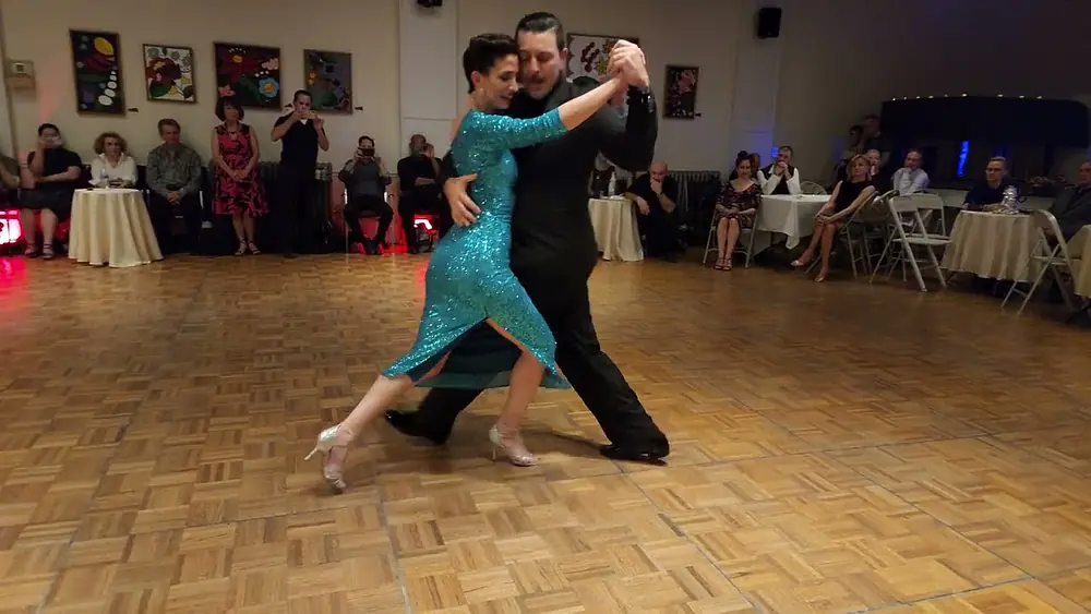 Video thumbnail for Argentine tango: Florencia Borgnia & Marcos Pereira  - Cuatro Palabras