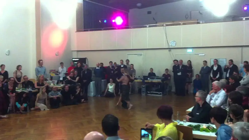 Video thumbnail for Sebastián Arce y Mariana Montes Showdance 3
