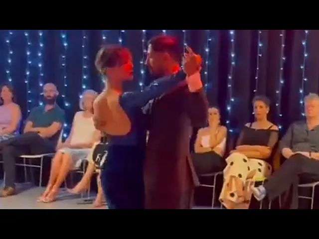 Video thumbnail for Elise Barbot y Roque Bravo - Milonga Brava Genève 2024 - La última curda / Goyeneche - 1/3