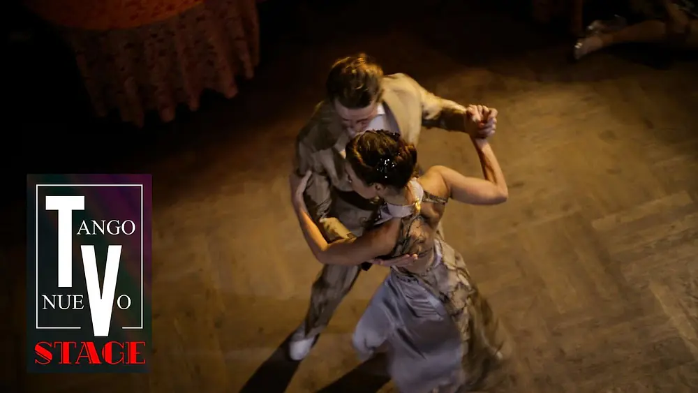 Video thumbnail for Mila Vigdorova & Tymoteusz Ley - tango performance at "La Luna" 2/4
