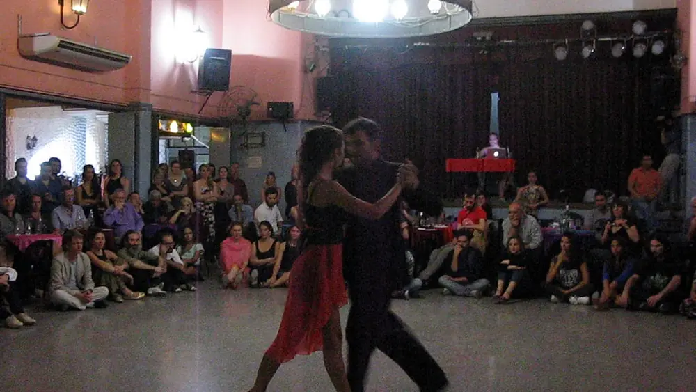 Video thumbnail for BRUNO TOMBARI y ROCIO LEQUIO en Viva La Pepa Milonga 2016 (3/4)