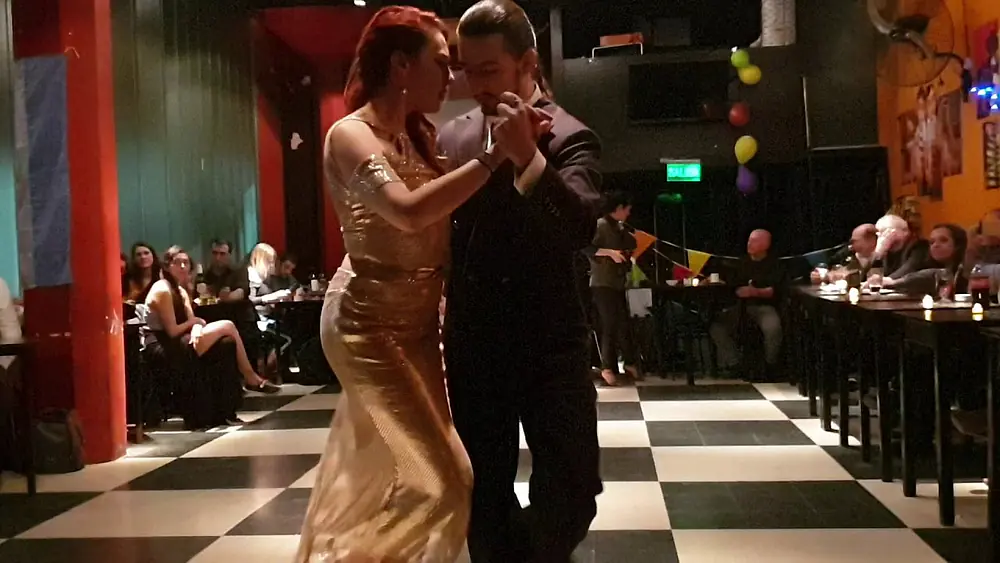 Video thumbnail for Karina Lilu & Artem Dovbush, Milonga La Yuyú, Buenos Aires, Argentina 2/3