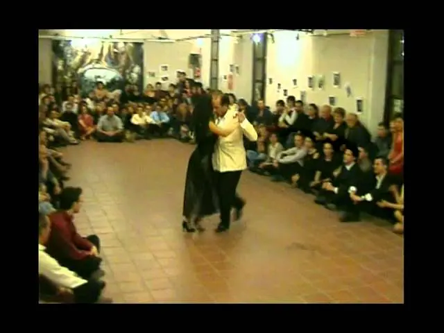 Video thumbnail for 2004 Carlos Copello e Carina Calderon ballano "La Cumparsita" a Palazzo Ferrero a Biella Piazzo