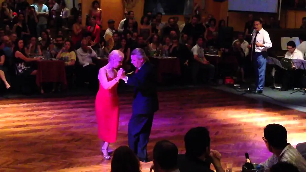 Video thumbnail for Silvia y Alfredo Alonso 2/3