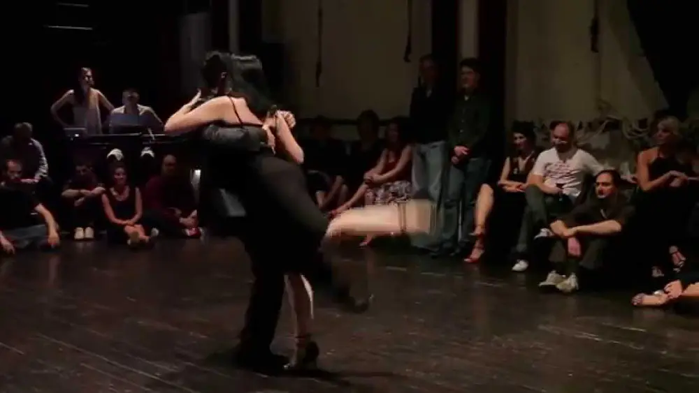 Video thumbnail for Ariadna Naveira e Fernando Sanchez alla Milonga Sì di Bologna -4 - 28/4/2015