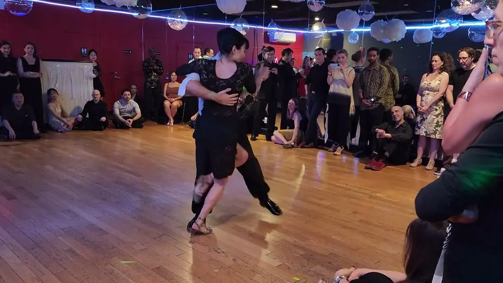 Video thumbnail for Argentine tango: Michelle Lamb & Tomás Corbalán - Otra vuelta más