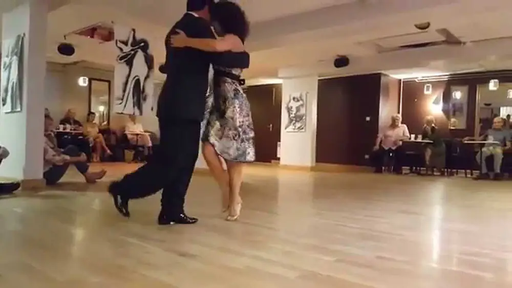 Video thumbnail for Paola Aguilera y Leonardo Auza - Mi serenata - Edgardo Donato - Montpellier, Francia