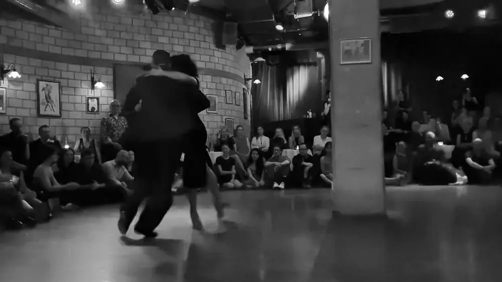 Video thumbnail for Gianpiero Galdi and Lorena Tarantino. Tango. (Anibal Troilo- Confesion)