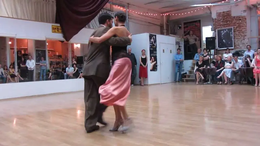 Video thumbnail for Cristian Sosa y Sabrina Garcia - Esquinas Porteñas - Planetango - 19/05/12