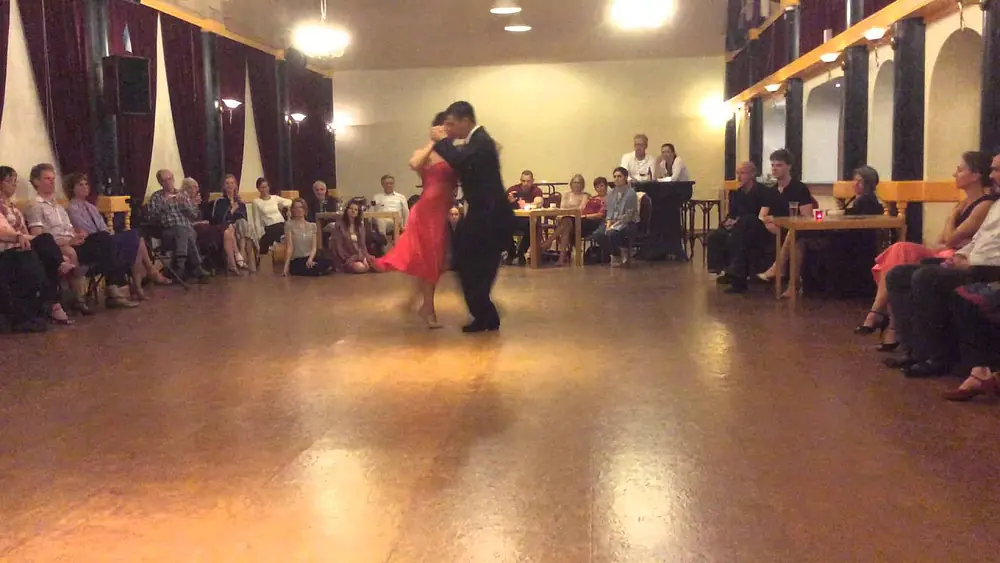 Video thumbnail for Claudio Forte & Barbara Carpino - Biezenmortel Tango 02-05-2015 (1)