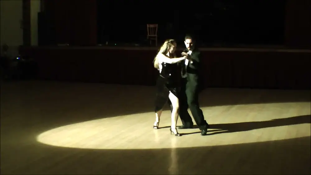 Video thumbnail for Lisette Perelle y Martin Almiron at Vecher Tango December 17, 2022