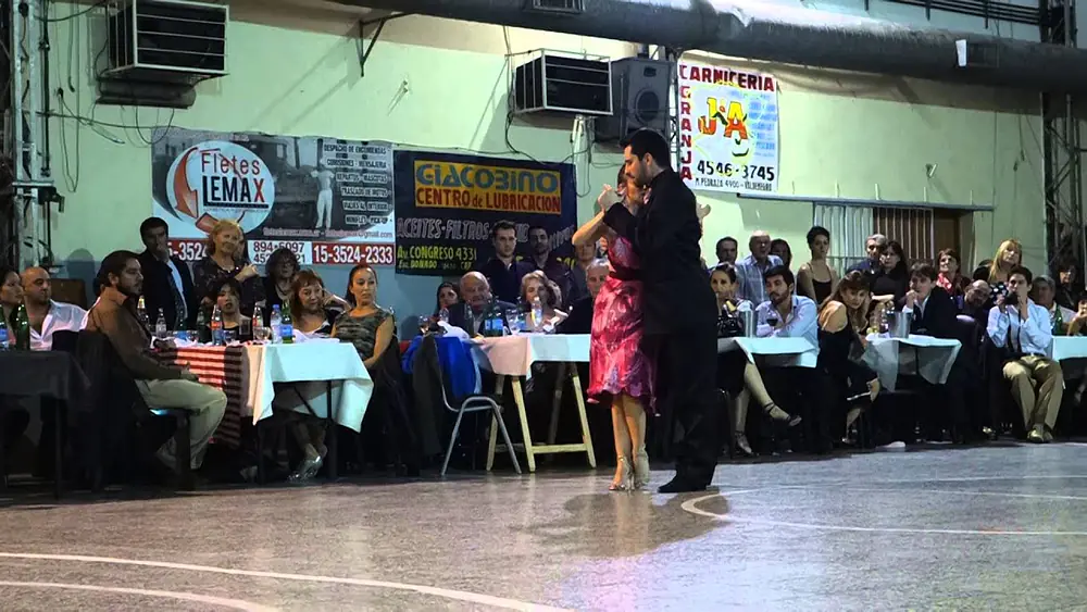 Video thumbnail for Javier Rodriguez y Noelia Barsi -  4/4 - Milonga Malena, Sunderland Club, BA 20-04-2014