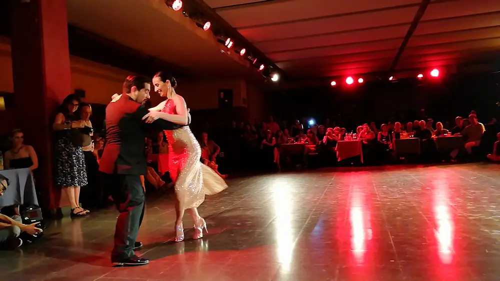 Video thumbnail for Leonel Mendieta & Natalia Hassan - "Milonga Del Ochenta Y Tres"