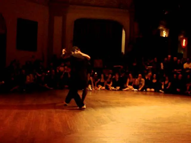 Video thumbnail for Julio Balmaceda and Corina de la Rosa, "En el salon". Tangomagia-2011