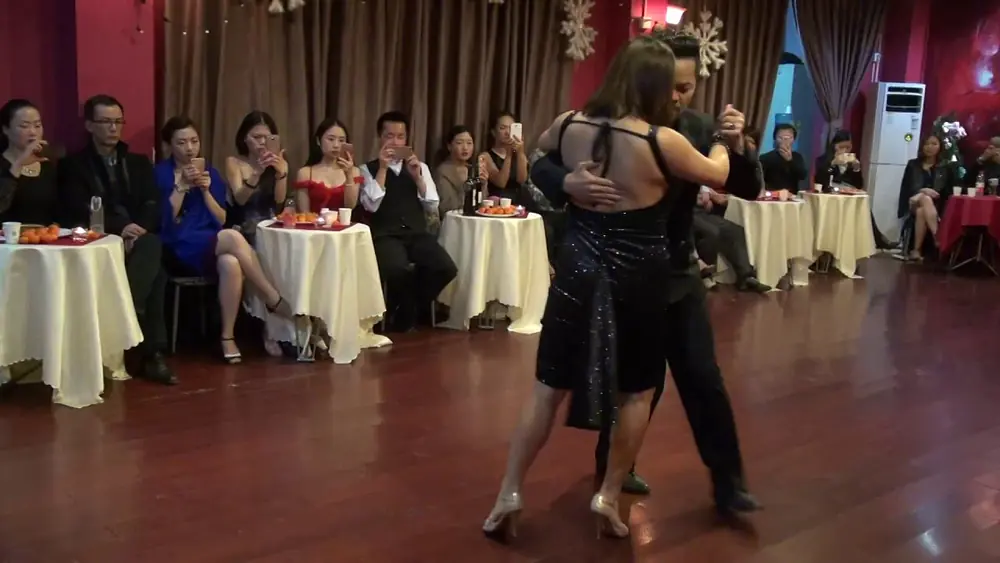 Video thumbnail for Lily Tan & Gen In Chengdu Milonga Show
