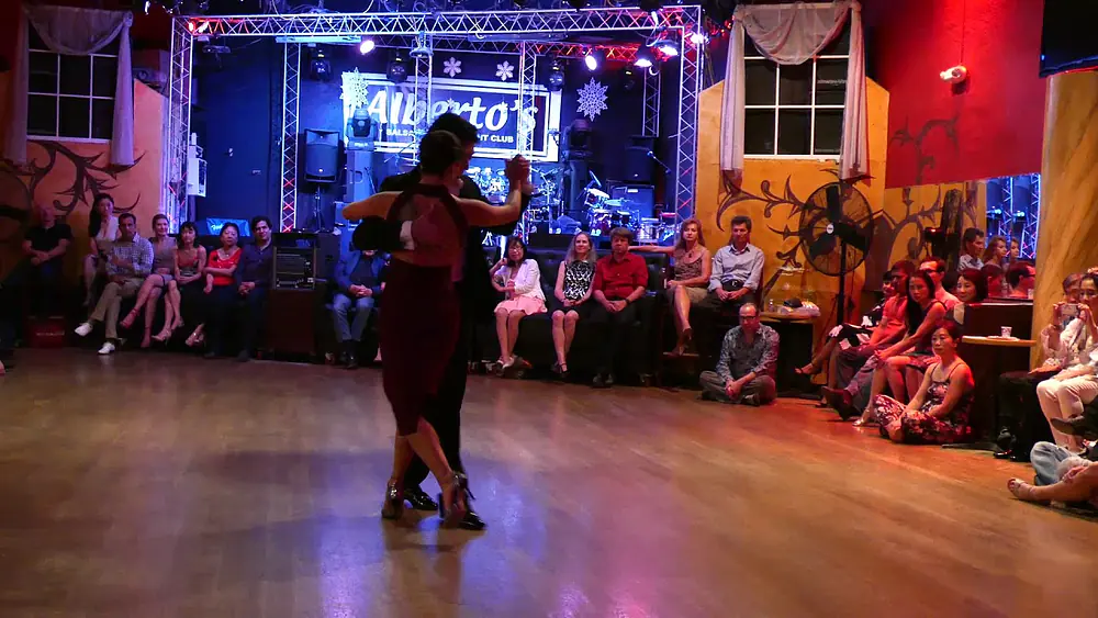 Video thumbnail for Federico Naveira & Sabrina Masso Milonga Demo 3/3 2017 Sept 24