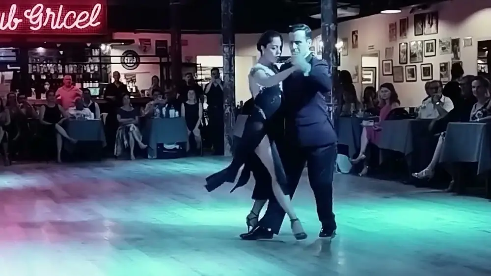 Video thumbnail for Vanesa Villalba & Facundo Piñero - De qué podemos hablar