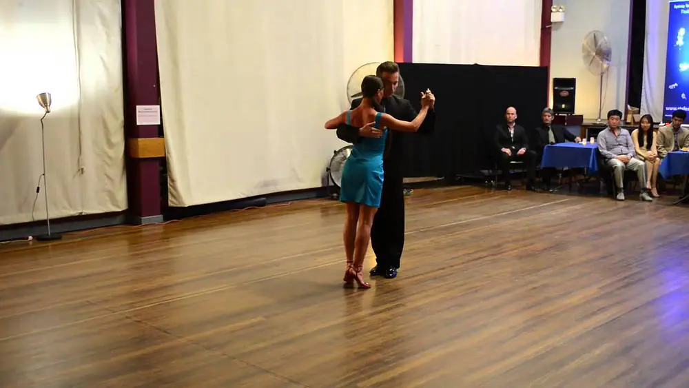 Video thumbnail for Vladimir Khorev y Stella Missé en STS Festival 2014 - Welcome Milonga