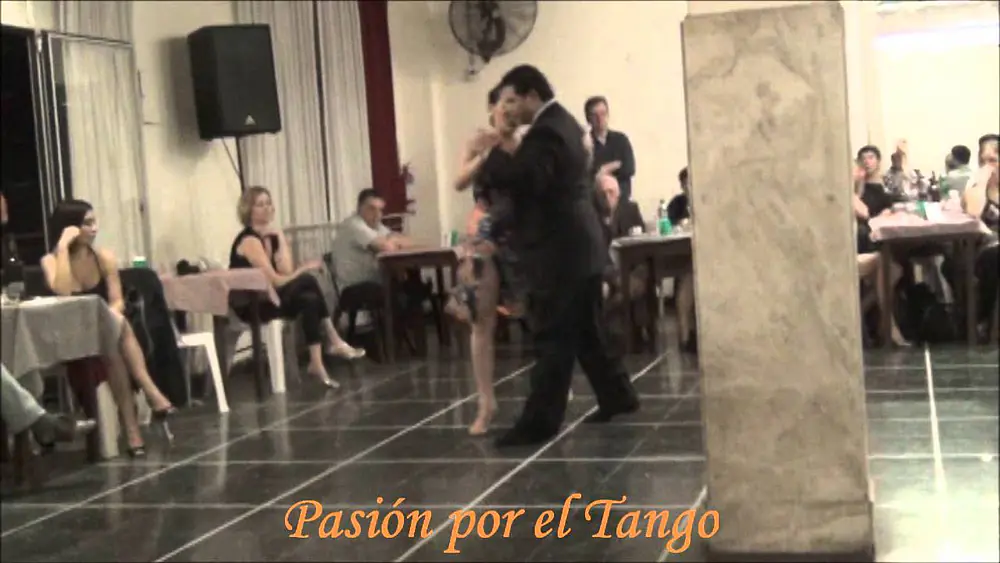 Video thumbnail for NADIA IBAÑEZ y DIEGO LUCIANO CHANDIA Bailando el Tango LA VIDA ES CORTA en FLOREAL MILONGA