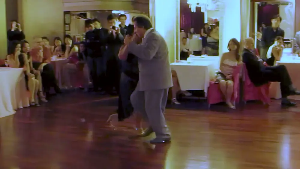 Video thumbnail for Jorge Dispari & Maria del Carmen 4/5 - Cacareando (Milonga) - Hong Kong 2010