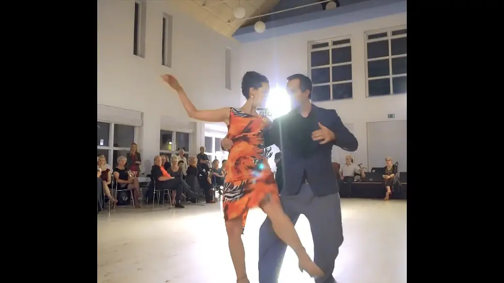 Video thumbnail for Sigrid Van Tilbeurgh & Murat Erdemsel - Paisaje #TangoMoment