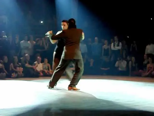 Video thumbnail for Adiadna Naveira and Fernando Sanchez, Istanbul tango ritual 2011