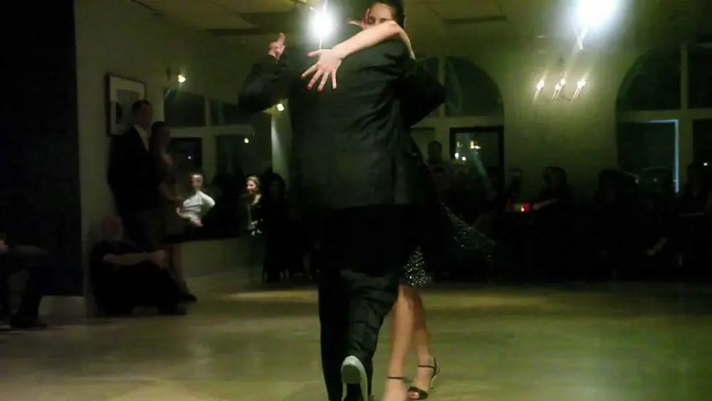 Video thumbnail for Hernan Prieto et Daniela Roig, "La milonga de Buenos Aires", (2de3).