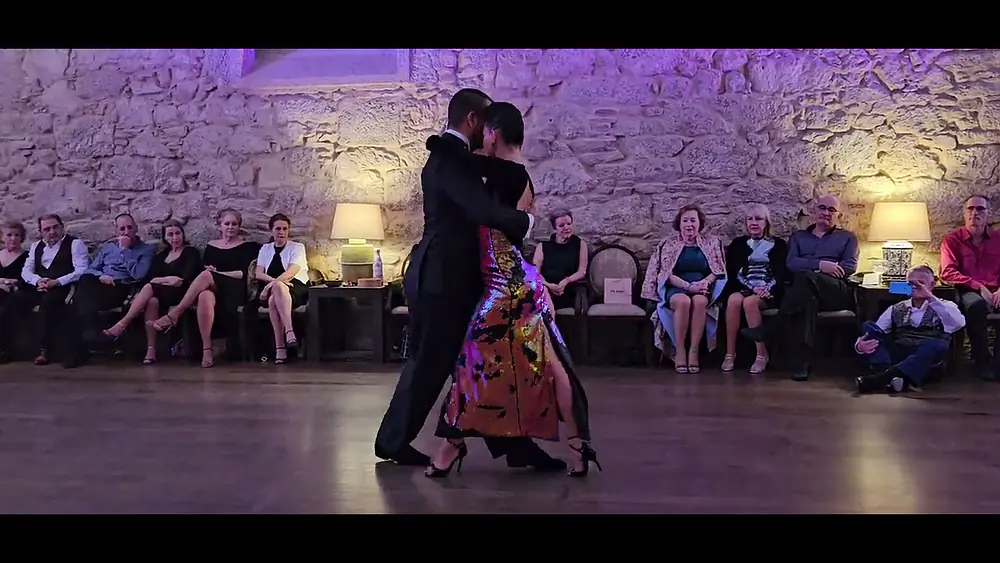 Video thumbnail for Carlos Santos David y Mirella no IX Compostela Tango Festival em 10/02/24 - 1/4
