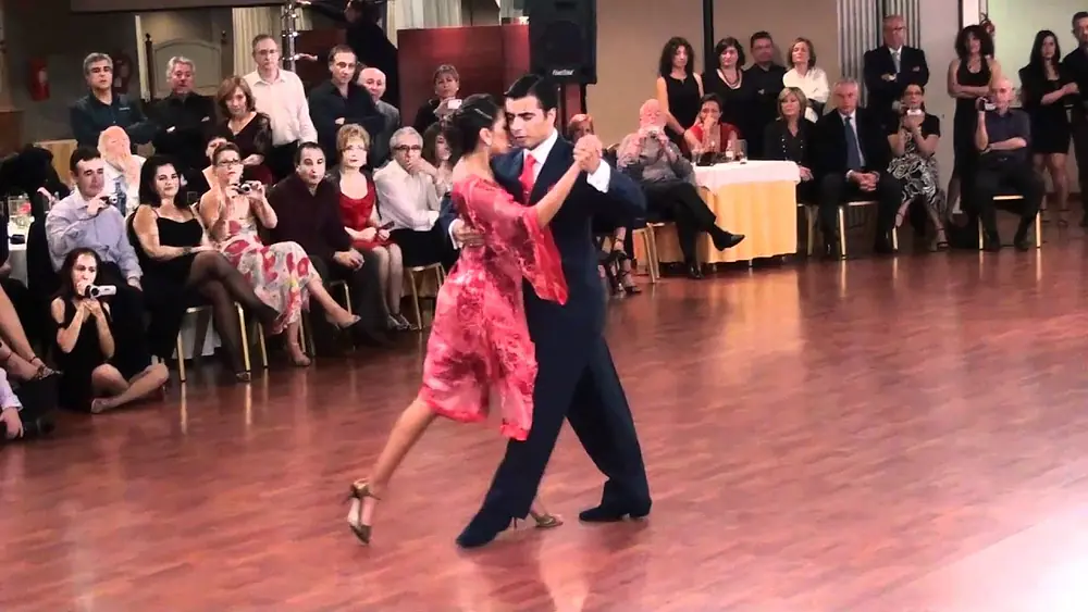 Video thumbnail for Sebastian Achaval y Roxana Suarez  "Todo"