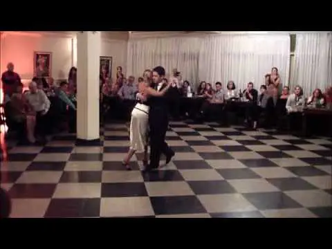Video thumbnail for (3 de 4) Lucas Gauto y Elena Demo en Milonga Nostalgias