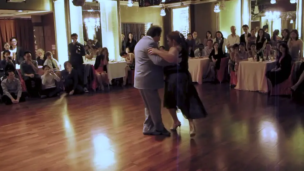 Video thumbnail for Jorge Dispari & Maria del Carmen 3/5 - Tres Esquinas (Angel Vargas) Tango - Hong Kong 2010