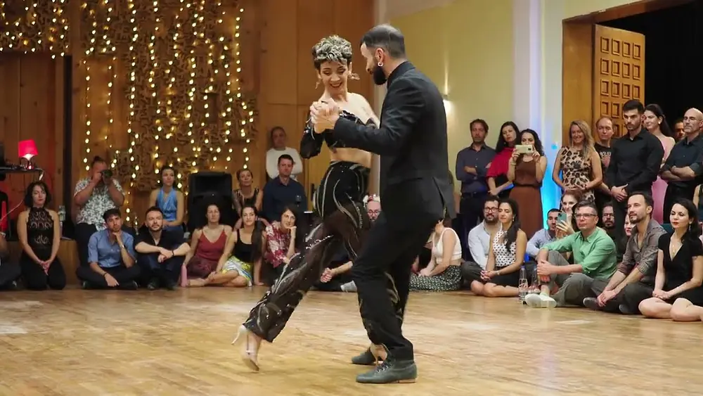 Video thumbnail for Bruno Tombari & Rocio Lequio @ STW 4/4