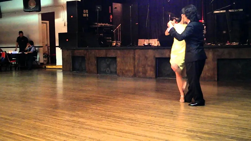 Video thumbnail for Leonelo Hung- Yut Chen & Florencia Hwayi Han at Tango Mio 11/13/2013