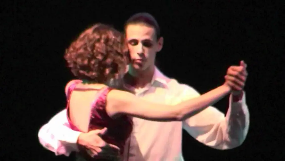 Video thumbnail for Compañía Damian Esell - Ilusion de mi vida
