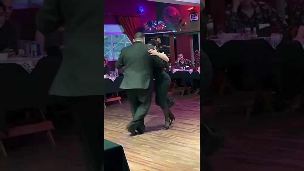 Video thumbnail for Yasmina Mammana y Leo Ortiz, bailan "La cicatriz" Juan D'Arienzo 😍 Follow @tangoexpo