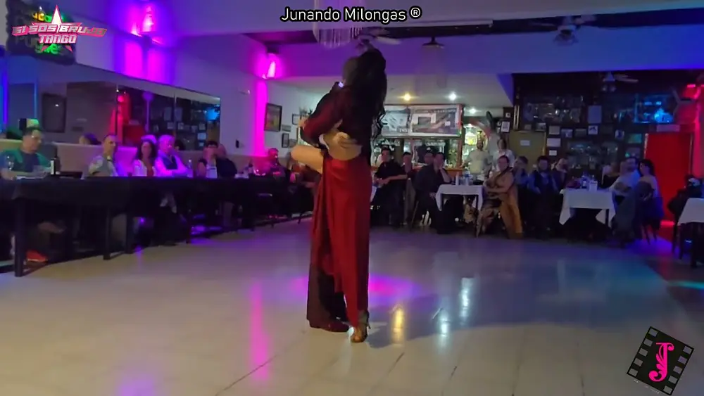 Video thumbnail for CLAUDIO GONZALEZ & MARCELA VESPASIANO
