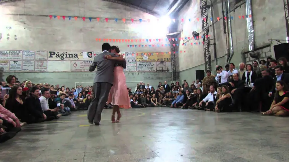 Video thumbnail for Roxana Suarez y Sebastian Achaval en Milonga del Morán 16/08/2014 (3/5)