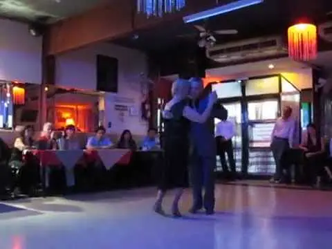 Video thumbnail for Maria Silvia Mucci y Alfredo Juan Alonso at Milonga Tango Club  - Aug 29 2015