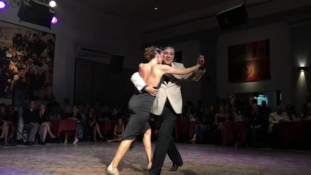 Video thumbnail for Julio Balmaceda y Virginia Vasconi - Milonga Del Recuerdo - Parakultural Milonga - Salon Canning