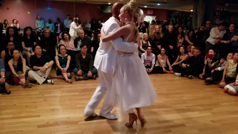 Video thumbnail for Argentine tango: Eleonora Kalganova & Batt Johnson - Violetas