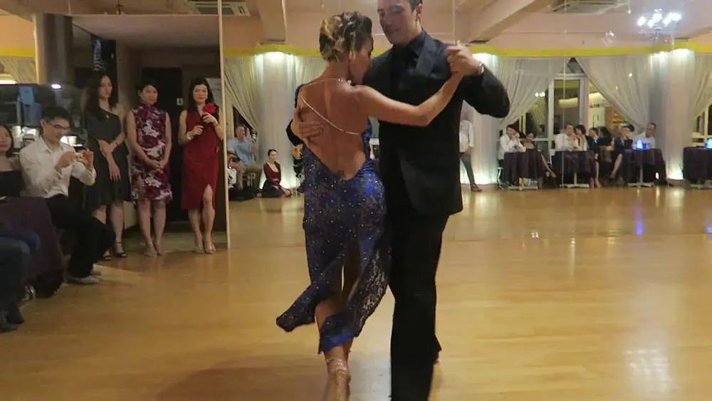 Video thumbnail for Laila y Leandro Oliver - Hk 2016 Farewell milonga 4/4