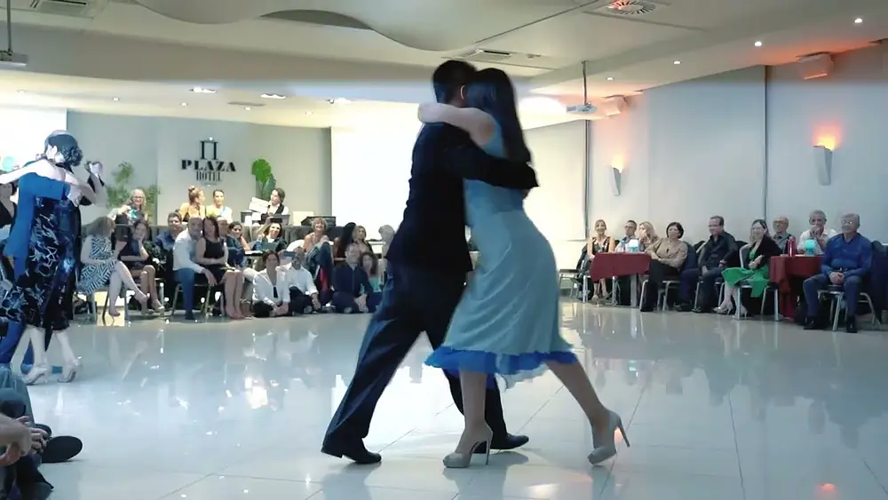 Video thumbnail for Walter Cardozo, Margarita Klurfan e il pubblico del Catania Tango Context Novembre 2022 (4/4)