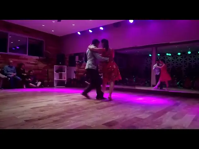 Video thumbnail for Rainier Pereira & Elise Barbot - DNI Tango - 23/02/19 - 1/4