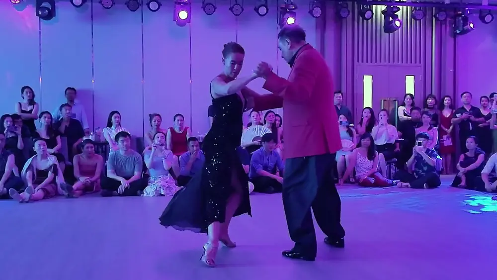Video thumbnail for Mariano "Chicho" Frumboli & Juana Sepulveda 1/5 - Danzarin (Luis Salinas) - Shanghai 2025