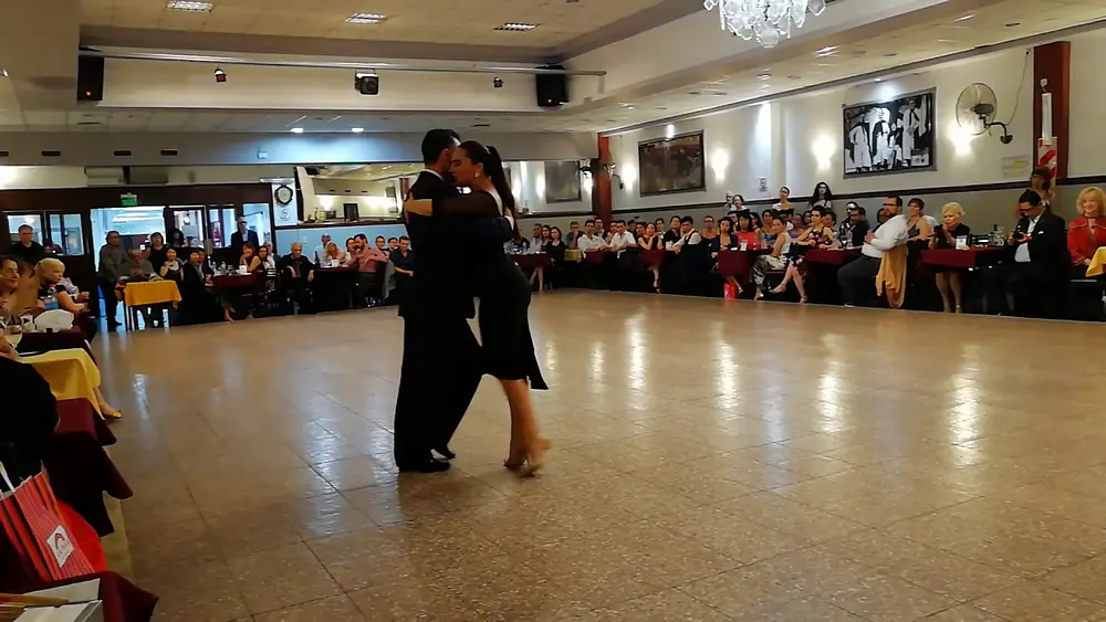 Video thumbnail for Facundo Barrionuevo & Aldana Figueroa - "Pocas Palabras"