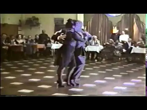 Video thumbnail for Pupi Castelo y Graciela Gonzales 1/4 (La Negra). Milongueros Viejos, Pugliese, Flor de Tango