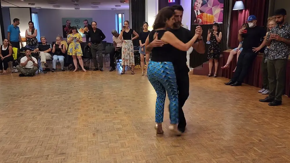 Video thumbnail for Argentine tango workshop: "Los Totis" Christian Márquez & Virginia Gómez - Milonga Lisa & Traspie