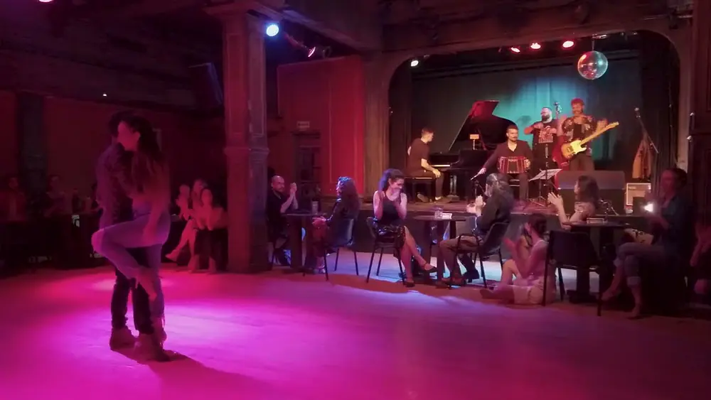 Video thumbnail for EL CACHIVACHE - Cecilia Garcia y Serkan Gokcesu - Emancipacion Tango Exhibición